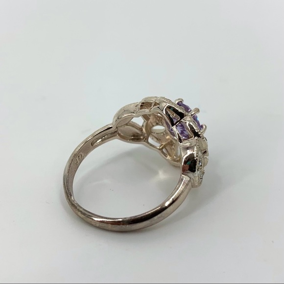 Avon Dazzling Floral Purple Cubic Zirconia Silver Tone Cocktail Ring, 10 - Picture 5 of 15